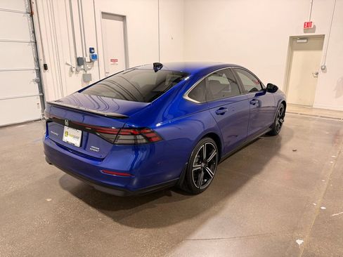 Used 2024 Honda Accord Sport image 5