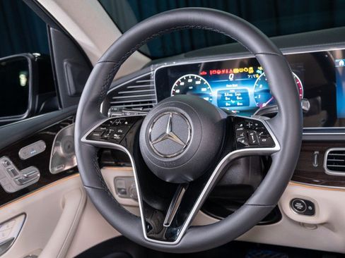 Certified 2026 Mercedes-Benz GLS 450 4MATIC image 19
