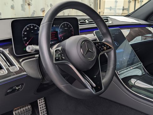 Used 2024 Mercedes-Benz S 580 4MATIC Sedan w/ AMG Line image 20