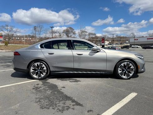 Certified 2025 BMW i5 xDrive40 w/ Premium Package image 7