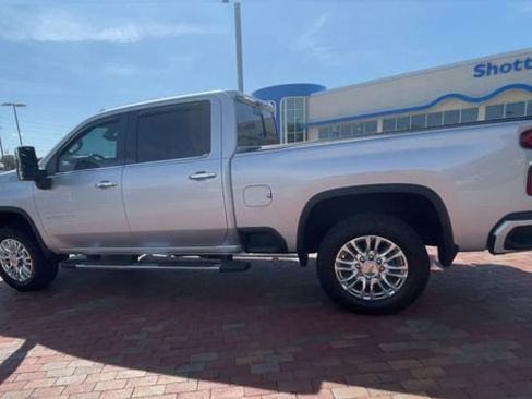 Used 2021 Chevrolet Silverado 2500 High Country w/ Z71 Off-Road Package AWD/4WD image 7