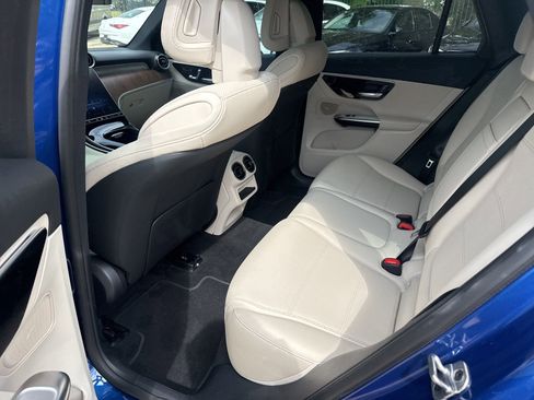 Used 2026 Mercedes-Benz GLC 300 image 10