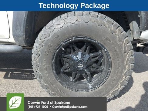 Used 2019 Toyota Tacoma TRD Off-Road w/ Technology Package image 3