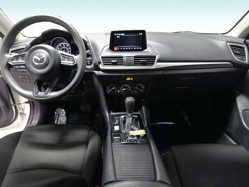 Used 2018 MAZDA MAZDA3 Sport FWD image 12