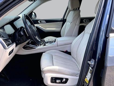 Used 2020 BMW X7 xDrive40i w/ Premium Package AWD/4WD image 8