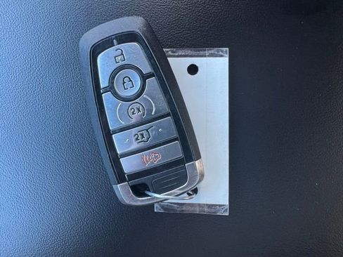 Used 2022 Ford Explorer XLT w/ Equipment Group 202A image 30