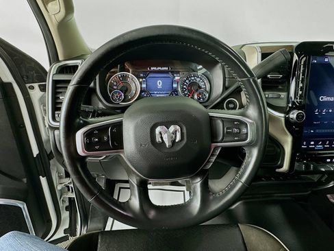Used 2024 RAM 2500 Laramie AWD/4WD image 12