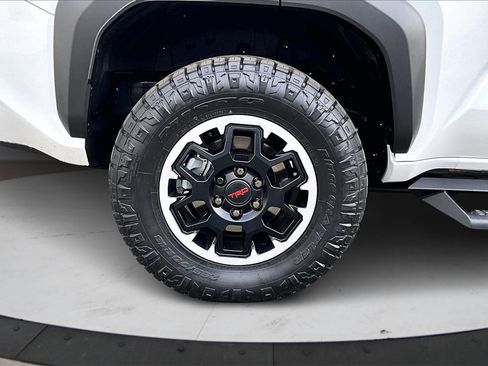 Used 2025 Toyota 4Runner TRD Off-Road Premium image 36