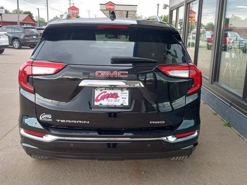 Used 2022 GMC Terrain Denali w/ LPO, Floor Liner Package AWD/4WD image 3
