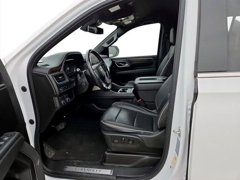 Used 2023 Chevrolet Suburban Premier AWD/4WD image 26