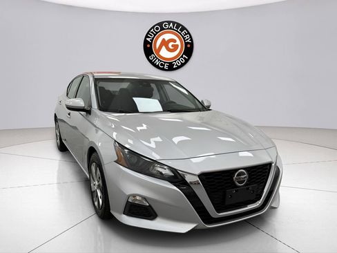 Used 2022 Nissan Altima 2.5 S FWD image 1