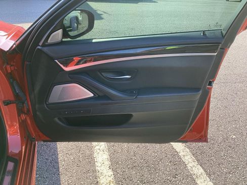 Used 2015 BMW M5 RWD image 8