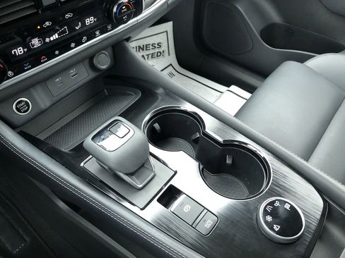 Used 2023 Nissan Rogue SL w/ SL Premium Package image 27