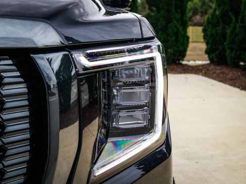 Used 2024 GMC Yukon XL Denali Ultimate image 5