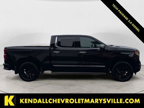 Used 2023 Chevrolet Silverado 1500 High Country w/ Technology Package image 6