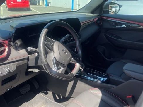 Certified 2025 Chevrolet TrailBlazer RS w/ Convenience Package AWD/4WD image 4