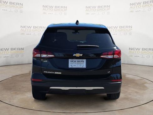 Used 2024 Chevrolet Equinox LT FWD image 4