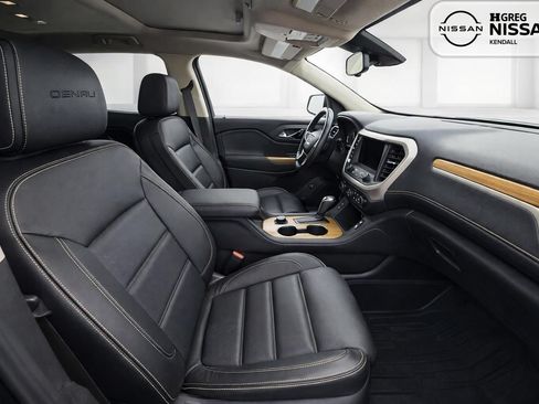 Used 2018 GMC Acadia Denali w/ Technology Package AWD/4WD image 11