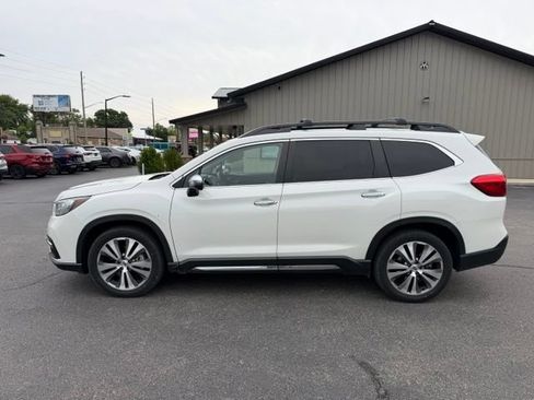 Used 2019 Subaru Ascent Touring w/ Popular Package #3 AWD/4WD image 2