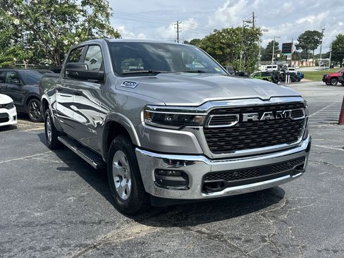 Used 2025 RAM 1500 Big Horn AWD/4WD image 2