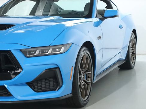 Used 2024 Ford Mustang GT Premium RWD image 5