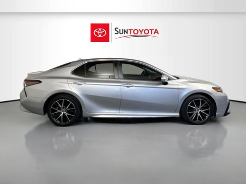Used 2024 Toyota Camry SE w/ Convenience Package image 2