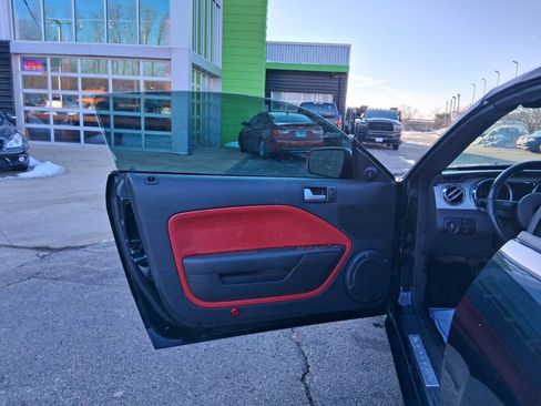 Used 2006 Ford Mustang GT Premium image 13
