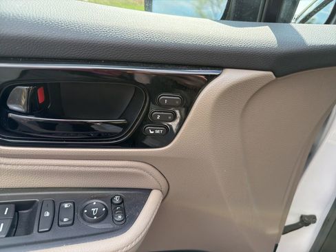 Used 2023 Honda Odyssey Elite image 14