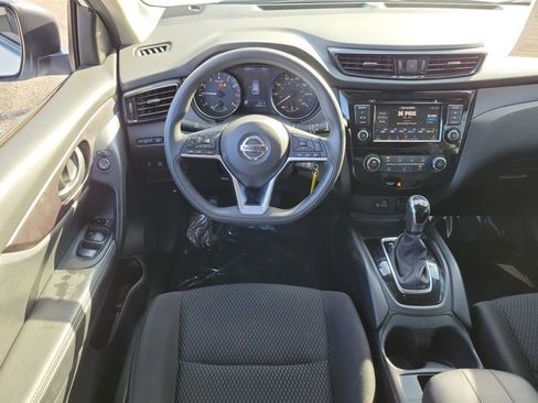 Used 2022 Nissan Rogue Sport S image 15