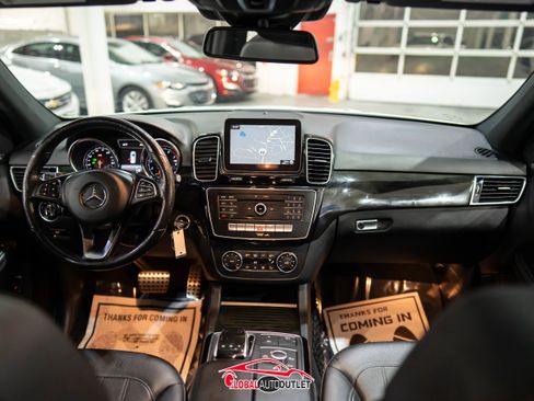 Used 2019 Mercedes-Benz GLE 400 4MATIC w/ Premium 1 Package image 14