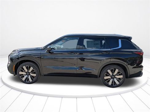 New 2026 Mitsubishi Outlander SEL image 7