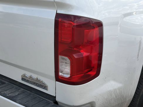 Used 2018 Chevrolet Silverado 1500 High Country w/ High Desert Package AWD/4WD image 8