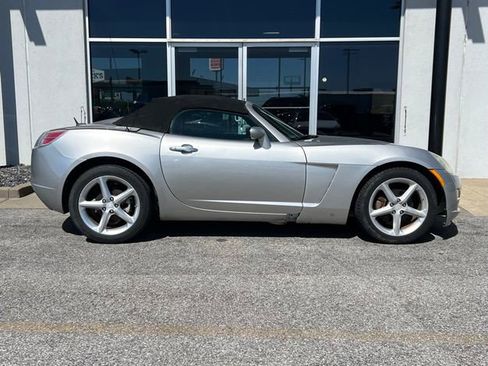 Used 2008 Saturn Sky w/ Premium Trim Package RWD image 7