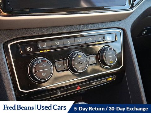 Certified 2022 Volkswagen Atlas SEL Premium image 18