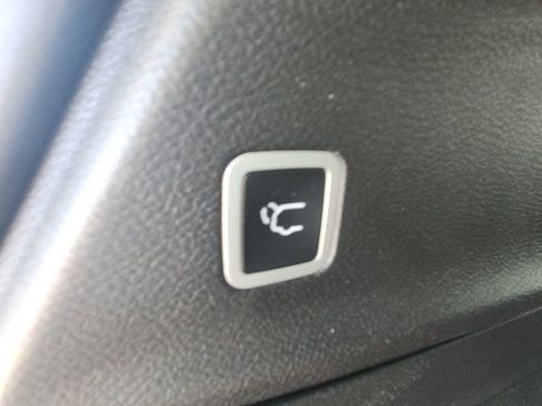 New 2025 Chrysler Pacifica Limited FWD image 46