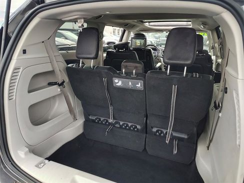 Used 2020 Chrysler Pacifica Touring-L Plus w/ Tire & Wheel Group image 36