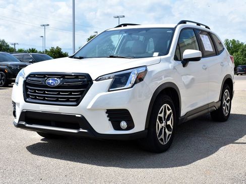 Used 2022 Subaru Forester Premium AWD/4WD image 1