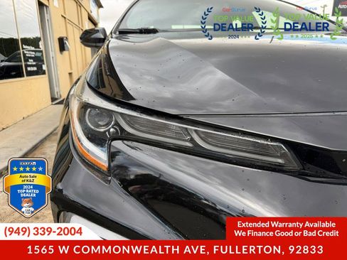 Used 2020 Toyota Corolla SE w/ SE Premium Package FWD image 19