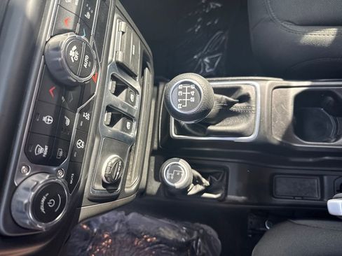 Used 2021 Jeep Wrangler Sport image 26