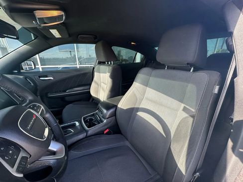 Used 2015 Dodge Charger SXT image 11