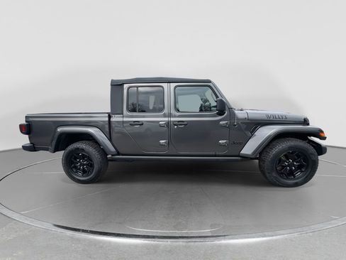 Used 2021 Jeep Gladiator Willys image 5