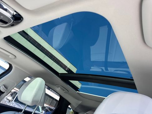 New 2025 Hyundai Tucson Limited image 24