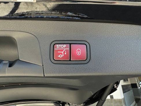 Certified 2025 Mercedes-Benz GLS 450 4MATIC image 19