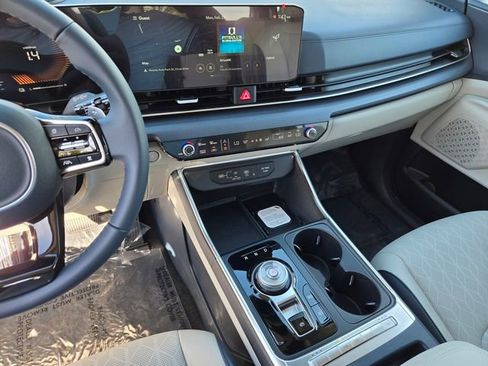 New 2026 Kia Carnival EX FWD image 19