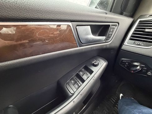 Used 2011 Audi Q5 2.0T Premium AWD/4WD image 29