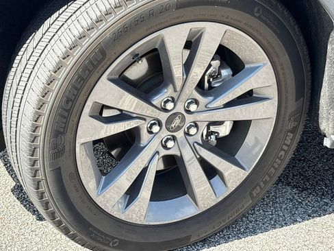 Used 2023 Ford Explorer XLT w/ Equipment Group 202A RWD image 31
