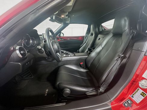 Used 2022 MAZDA MX-5 Miata RF Grand Touring RWD image 13