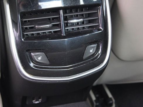 Used 2018 Cadillac XTS Luxury image 26