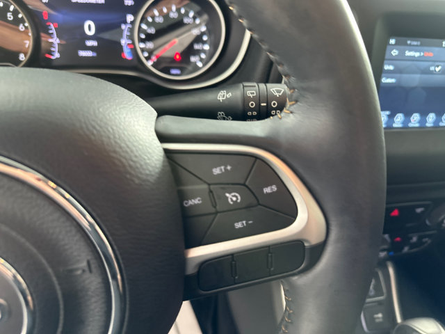 Used 2017 Jeep Compass Latitude w/ Popular Equipment Group AWD/4WD image 15