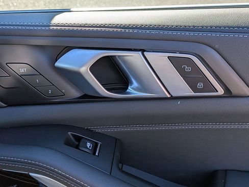 Used 2025 BMW X5 xDrive40i w/ Climate Comfort Package image 37